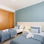 Serene View - By Sch Алвадуш