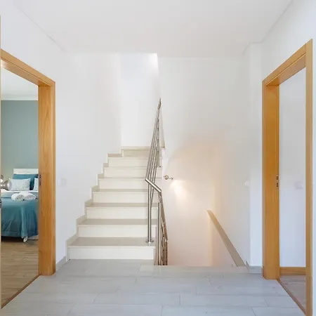 Villa Serene - By Sch