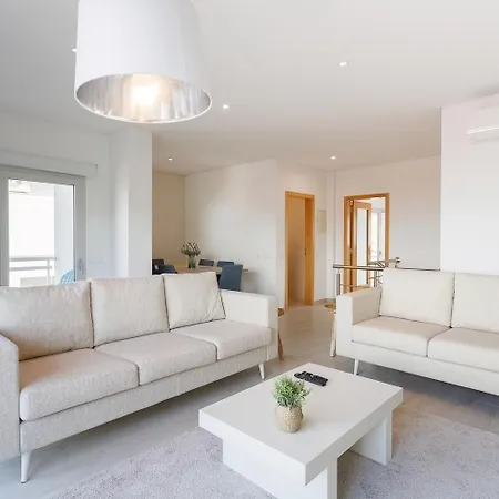 アパート Serene View - By Sch *